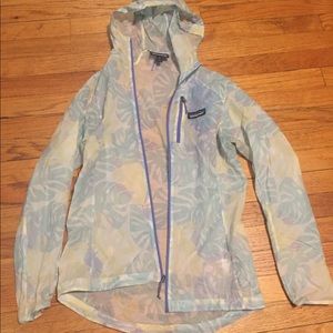Houdini Patagonia women’s jacket size XS no flaws